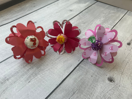 Paper flower lollipops (Young ones)